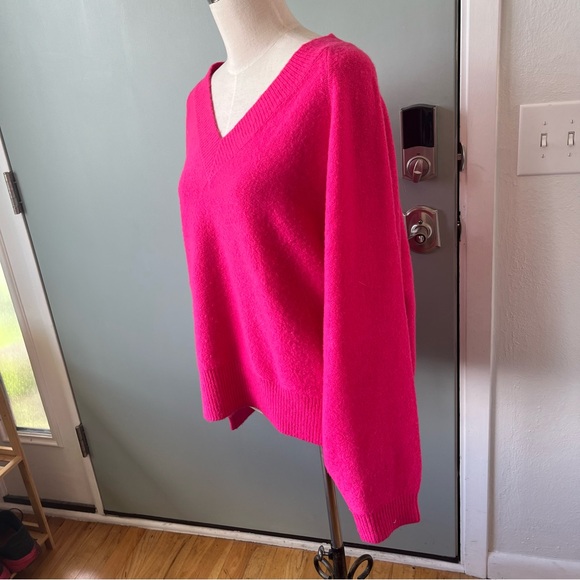 Double Zero sweater - Picture 2 of 4